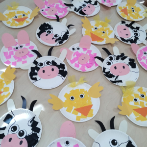 Zajęcia plastyczne u starszaków